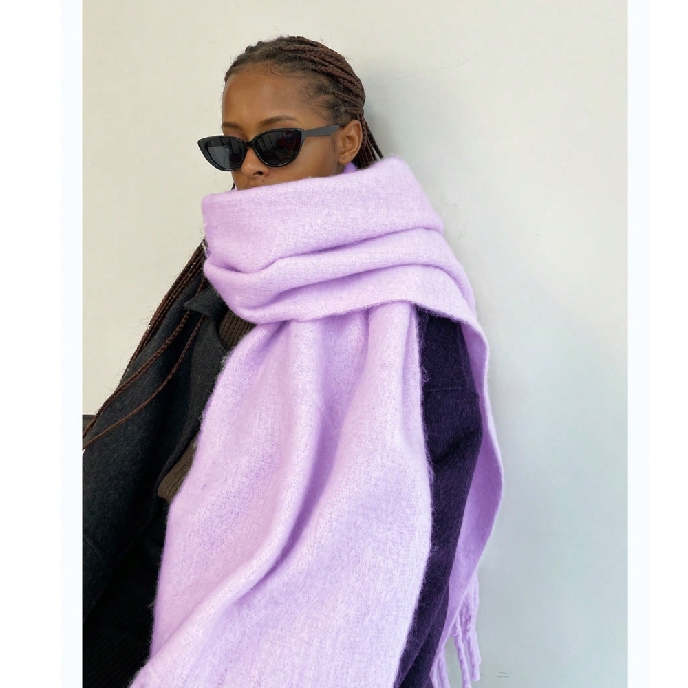 Lavender Purple Wide Shawl Scarf With Tassels Fuzzy Knit - Picture 2 of 9